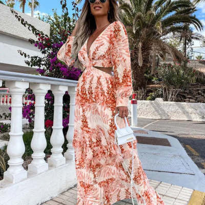 Elegante scollo a V con fondo cavo da donna