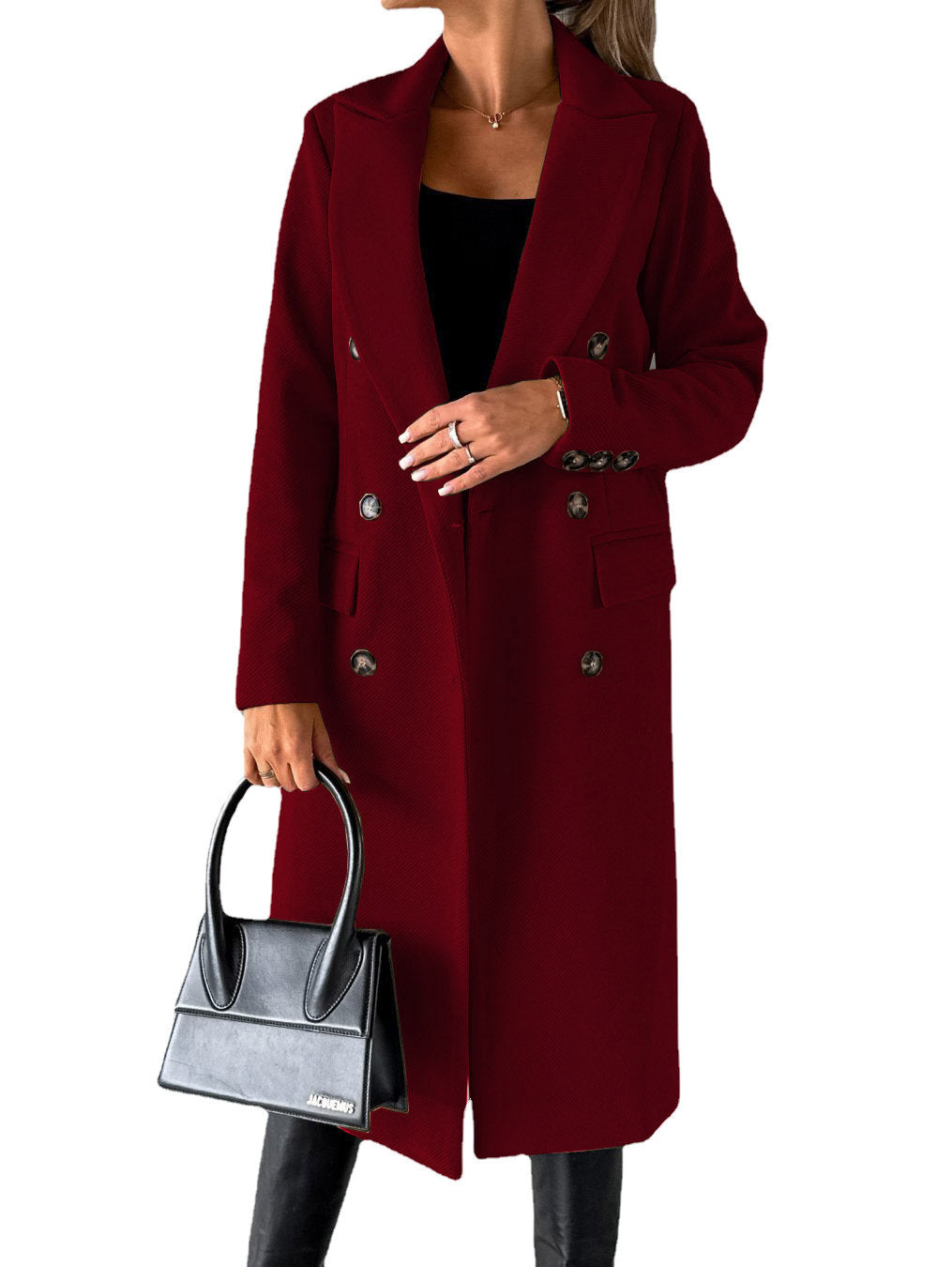 Cappotto a maniche lunghe con colletto ripiegato.